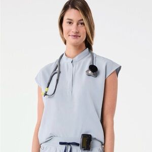 FIGS Women's Rafaela Top Dusty Blue XXS